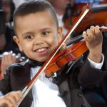 Thrilling André Rieu Concert Captivates Three-Year-Old Violin Prodigy