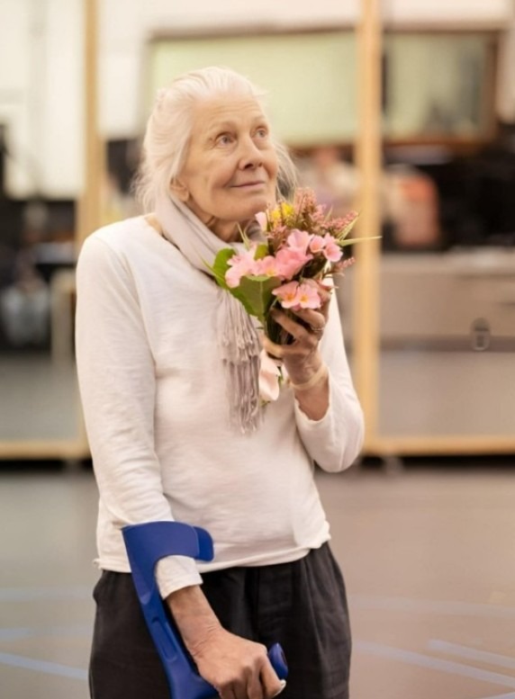 Can You Guess Who She Is?: The Timeless Actress Who Continues to Inspire at 88!